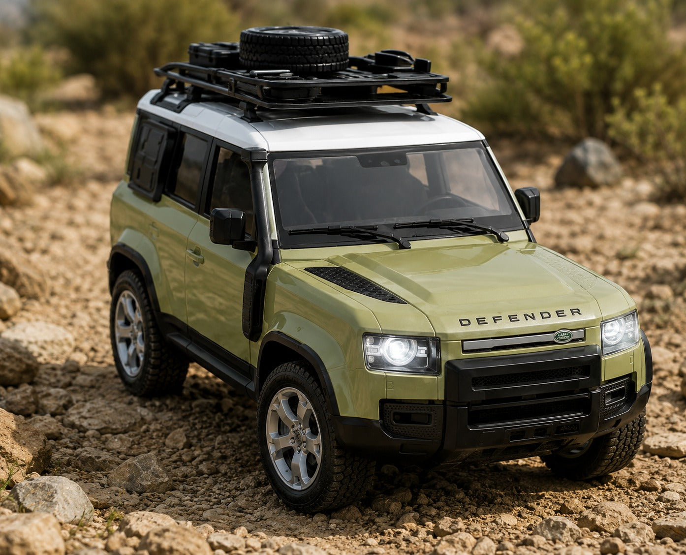 Land Rover Defender 1:12 Scale RC Car