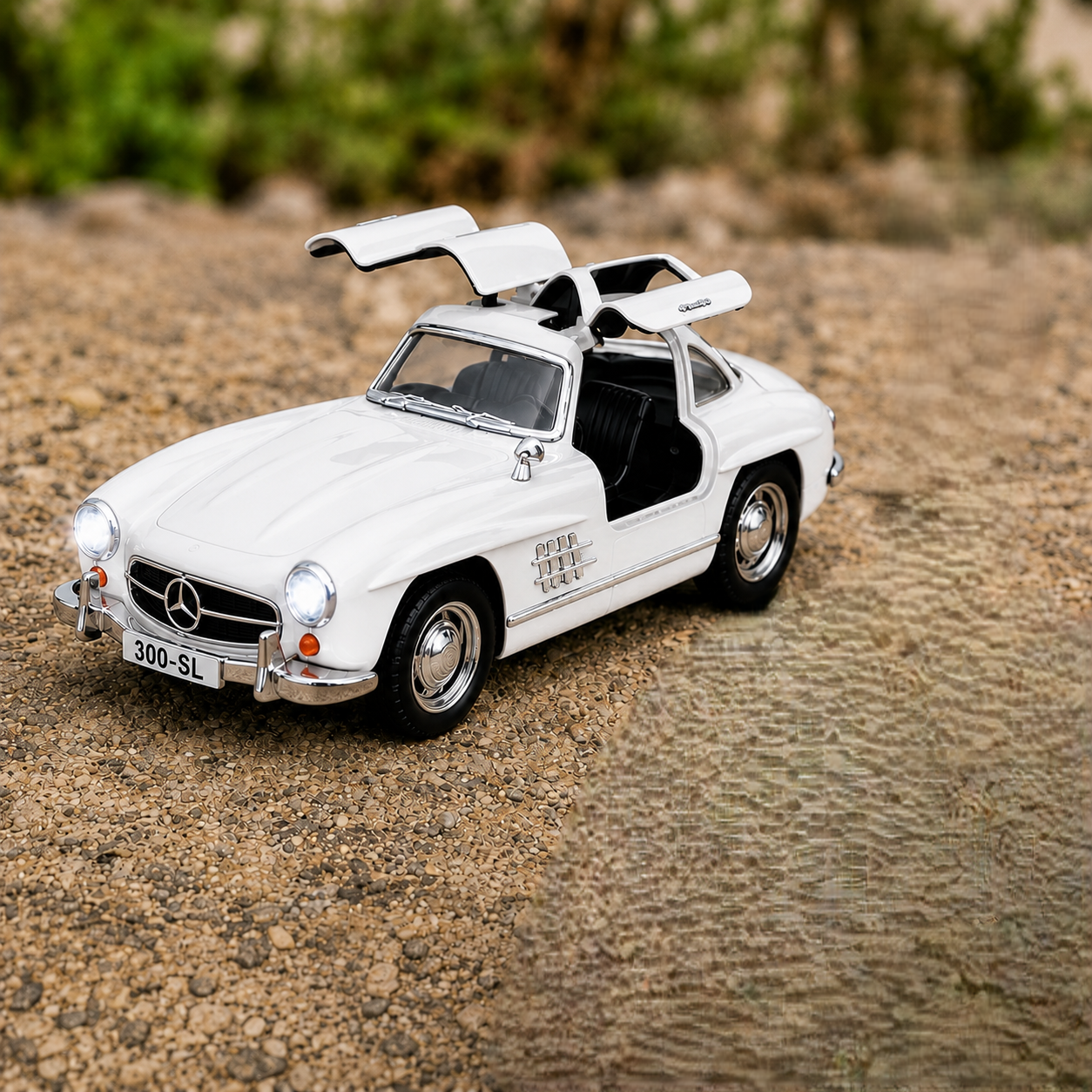 Classic Mercedes-Benz 300SL Die-Cast Model Car